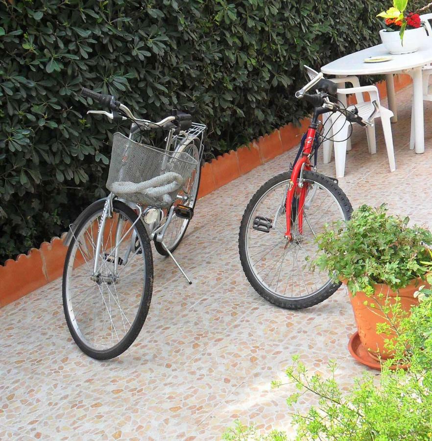 Il Giardino Di Laura Private Rooms Mondello Exterior photo