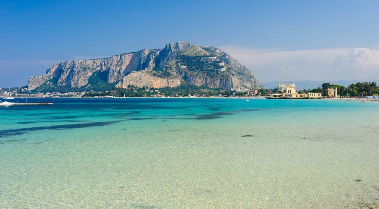 Il Giardino Di Laura Private Rooms Mondello Exterior photo